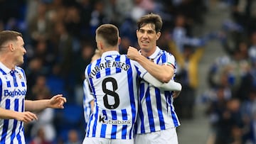 Aritz Elustondo fue titular con la Real Sociedad ante el Deportivo Alavés en Anoeta.