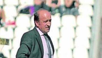 <b>UNA PRUEBA MÁS. </b>Lotina comprobó los progresos de su plantilla.