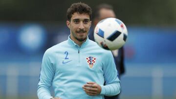 Vrsaljko con la selecci&oacute;n croata.