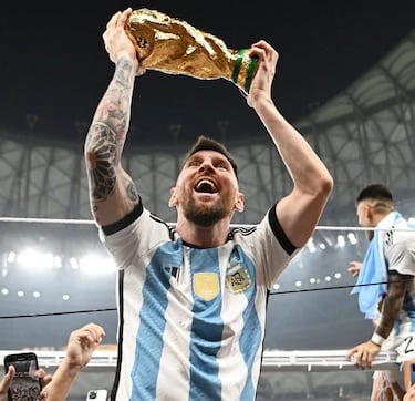 Foto de Lionel Messi luego de ganar la Copa Mundial de Fútbol de 2022.