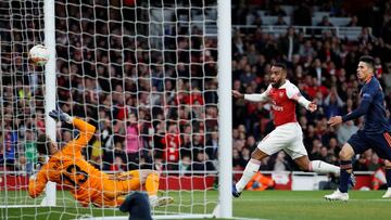 Lacazette en un partido de la temporada pasada ante el Valencia. 