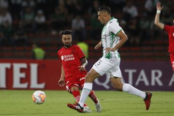 Nacional golea a Huracán y saca una buena ventaja para la vuelta