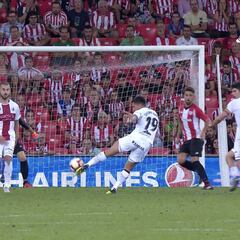 El tremendo golazo del Huesca que amargó a Berizzo