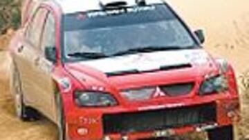 Solá, con el Mitsubishi oficial.