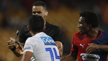 Lanzan navaja en el partido entre Medellín y Millonarios.