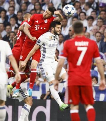 Lewandowski y Nacho. 