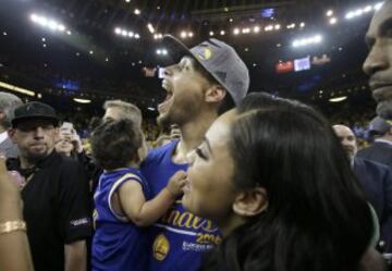 Stephen Curry con su familia.