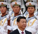Misiles con agua y generales borrados: Xi Jinping copia a Stalin en la mayor purga en la cúpula del ejército chino