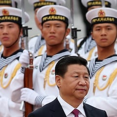 Misiles con agua y generales borrados: Xi Jinping copia a Stalin en la mayor purga en la cúpula del ejército chino