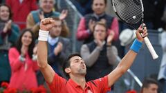 Novak Djokovic celebra su victoria.