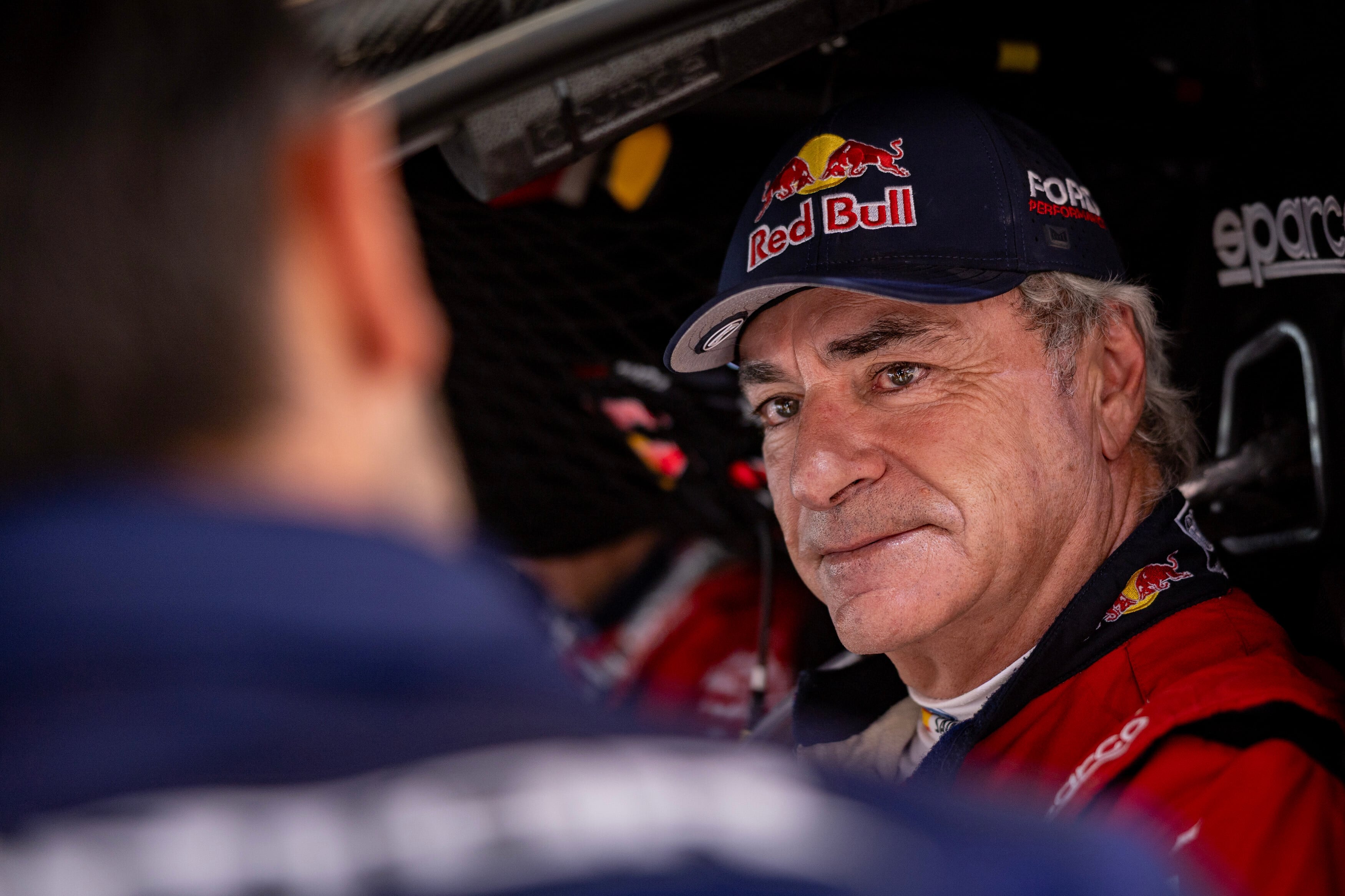 Carlos Sainz con el Ford Raptor del Dakar.