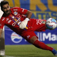 "Johnny Herrera es el mejor arquero del país"