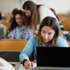 Revelan la carrera artística que deberás pensar dos veces antes de estudiarla: tiene la peor empleabilidad de Chile