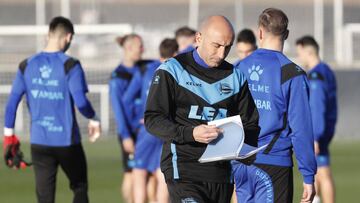 Abelardo entrenando.