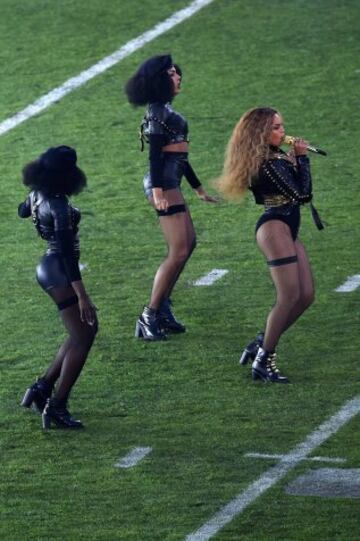 Beyonce encandiló a todos con sus bailes.