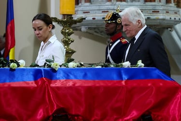 Papá del asesinado Miguel Uribe Turbay, nuevo precandidato presidencial del uribismo