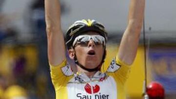 <b>SIN RIVAL.</b> Ningún rival ha sido capaz de seguir el ritmo impuesto por Riccò en la primera etapa de los Pirineos.