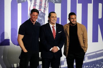 Paulo Futre con Fernando Torres y Jorge Resurreción 'Koke'.