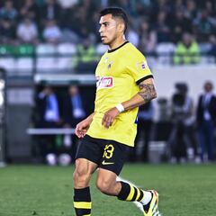 Orbelín Pineda brilla en Grecia y acerca al AEK Atenas al liderato
