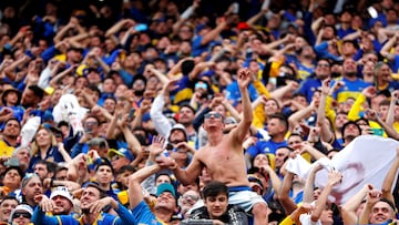 Soccer Football - Argentine Primera Division - Boca Juniors v River Plate - La Bombonera, Buenos Aires, Argentina - September 11, 2022  Boca Juniors fans inside the stadium before the match REUTERS/Agustin Marcarian     TPX IMAGES OF THE DAY