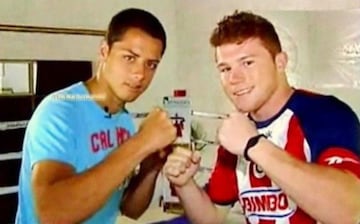 ChivaHermano de corazón. Aquí posando junto a su amigo Javier 'Chicharito' Hernández.