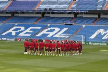 Entrenamiento del Atlético en el Bernabéu