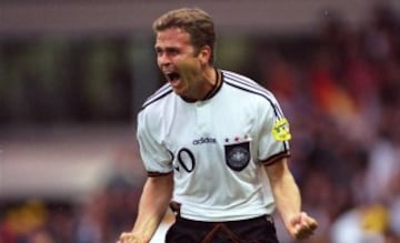 Actualmente trabaja para la selección alemana, pero el delantero jugó para el Milan, Udinese, Ascoli y Mónaco. Bierhoff ganó la Serie A con el Milan y también ayudó a su país a ganar el Campeonato Europeo de 1996 al anotar el primer gol de oro en el fútbo