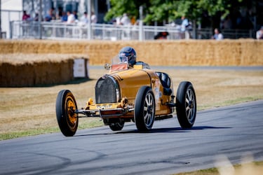 El Bugatti Type 35C fue producido entre los años 1926 y 1928. El Type 35C, que contaba con un motor de 8 cilindros y 24 válvulas, fue una evolución del Type 35 original, destacándose por la incorporación de un compresor Roots.