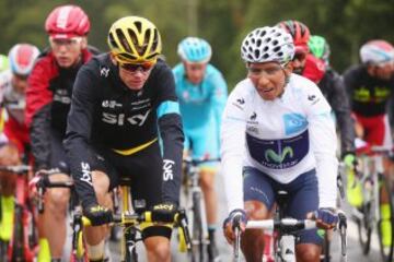 PARIS, FRANCE - JULY 26:  Overall winner Chris Froome (L) of Great Britain and Team Sky talks with second placed Nairo Quintana (R) of Colombia and Movistar Team during the twenty first stage of the 2015 Tour de France, a 109.5 km stage between Sevres and Paris Champs-Elysees, on July 26, 2015 in Paris, France.  (Photo by Bryn Lennon/Getty Images)