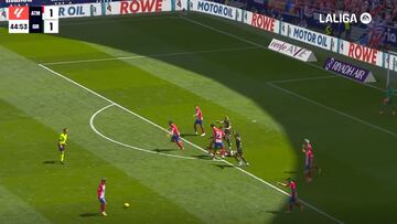 Cosas así le quitan todo el crédito al VAR: “increíble” el penalti que no le pitaron al Girona