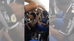 Vargas, el más animado: la fiesta de Atlético Mineiro en el bus