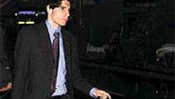 <B>REGRESO</B>. El madridista regresó ayer a Madrid e irá al médico.