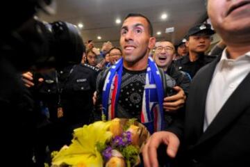 Carlos Tévez ya está en Shanghái.