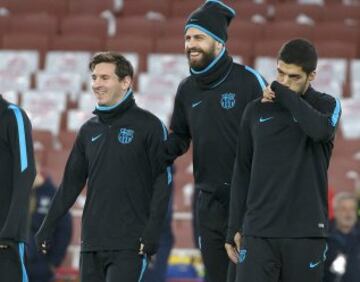 Último entrenamiento del Barcelona antes del partido de Champions League de octavos de final frente al Arsenal 