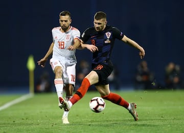 Rebic y Jordi Alba.