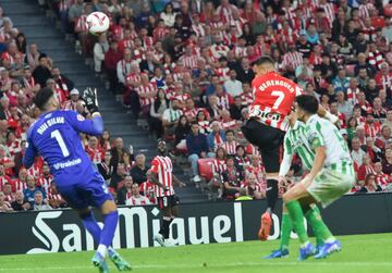 El revulsivo perfecto para el Athletic. Fue el ¨²nico capaz de batir al muro portugu¨¦s del Betis: Rui Silva. Saca provecho de sus minutos para hacerle dudar a Valverde con su titularidad.