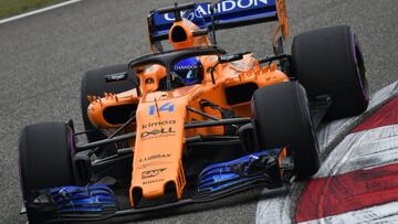 Fernando Alonso con el McLaren en China.