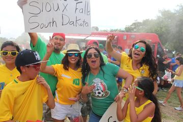 Aficionados en la Fan Zone.