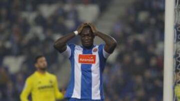 Caicedo se lamenta, el s&aacute;bado ante el Villarreal.