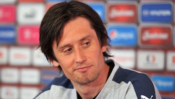 Rosicky: "España es la favorita para ganar la Eurocopa"