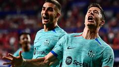 De Jong tira un flotador y Lewandowski lo aprovecha