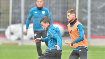 Iñigo Vicente e Iñigo Martínez en Lezama.