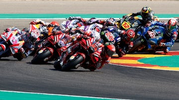 Salida de MotoGP en MotorLand.