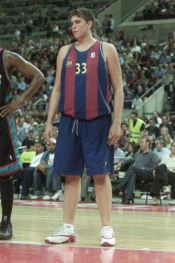 En sus primeras temporadas en Europa (antes de llegar a la NBA), Marc jug¨® tres a?os en el FC Barcelona proclam¨¢ndose campe¨®n ACB en 2004. 'El otro' hermano de los Gasol ha conseguido dos campeonatos del mundo con la selecci¨®n espa?ola (2006 y 2019), dos Eurobasket (2009 y 2011), dos platas en los Juegos Ol¨ªmpicos (Pek¨ªn 2008 y Londres 2012), adem¨¢s de un subcampeonato en el Eurobasket (2007) y dos medallas de bronce (2013 y 2017).