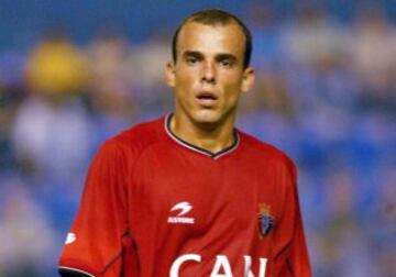 Carlos Ochoa dejó a los Tigres en el 2002 para cumplir su sueño de jugar en Europa con el Osasuna, pero un año más tarde regresaría al propio equipo norteño