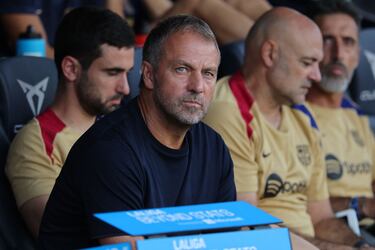 El técnico alemán mandó a su mejor once para encarar este primer partido como local en su etapa como estratega Blaugrana.
(Photo by LLUIS GENE / AFP)