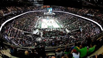 KAUNAS, LITHUANIA - OCTOBER 17:  General view of the Zalgiris before the 2011-2012 Turkish Airlines Euroleague Regular Season Game Day 1 between Zalgiris Kaunas v CSKA Moscow at Zalgirio Arena on October 17, 2011 in Kaunas, Lithuania.  (Photo by Robertas Dackus/Euroleague Basketball via Getty Images) 
 PANORAMICA VISTA GENERAL ZALGIRIO ARENA PUBLICADA 17/10/19 NA MA32 5COL  