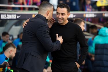 Saludo entre el entrenado del Barcelona, Xavi Hernández, y el entrenador del Espanyol, Diego Martínez. 


Foto: Rodolfo Molina

Xavi Hernandez Creus
Diego Martínez Penas