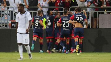 El Cagliari, con Godín y Nández de titulares, rescata un punto