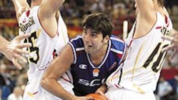 <b>¿HAY ALGUIEN AHÍ? </b>Garbajosa y Carlos Jiménez cierran la progresión de Bodiroga.